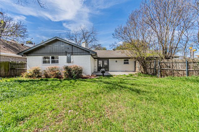 1951 Terbet Lane, Fort Worth, TX 76112