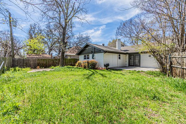 1951 Terbet Lane, Fort Worth, TX 76112