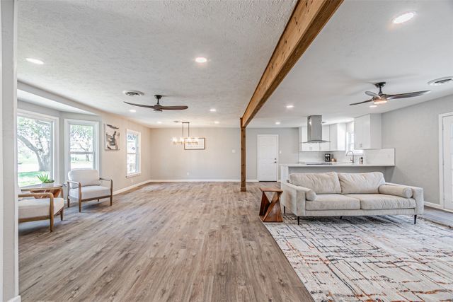 1951 Terbet Lane, Fort Worth, TX 76112