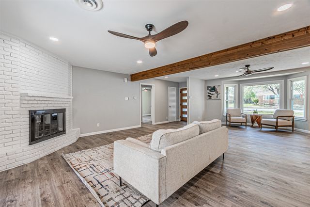 1951 Terbet Lane, Fort Worth, TX 76112