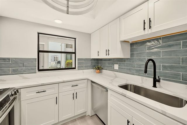 1 WINDRUSH BOULEVARD 77, Indian Rocks Beach, FL 33785