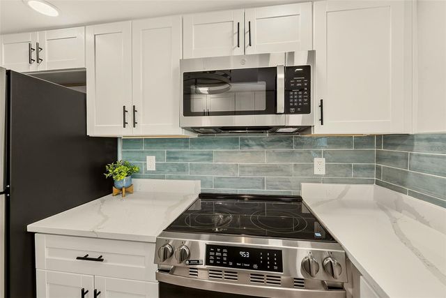 1 WINDRUSH BOULEVARD 77, Indian Rocks Beach, FL 33785