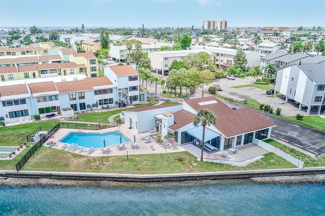 1 WINDRUSH BOULEVARD 77, Indian Rocks Beach, FL 33785