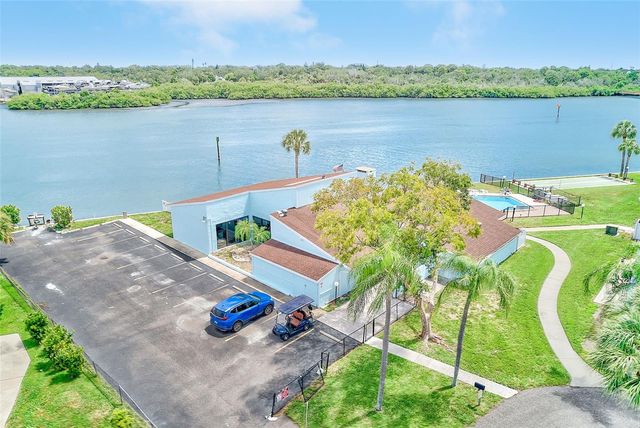 1 WINDRUSH BOULEVARD 77, Indian Rocks Beach, FL 33785