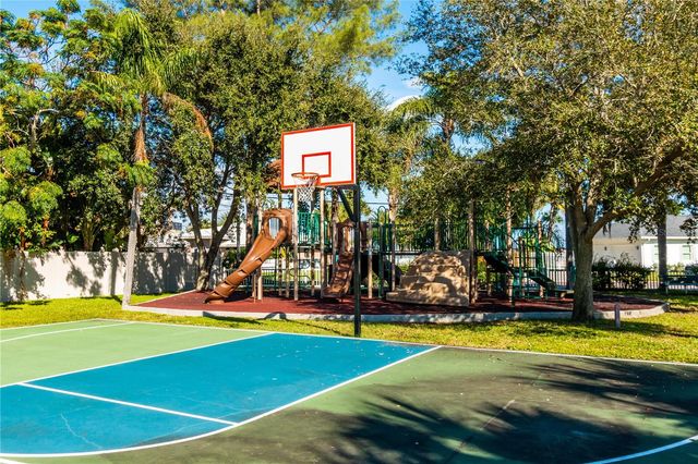 1 WINDRUSH BOULEVARD 77, Indian Rocks Beach, FL 33785