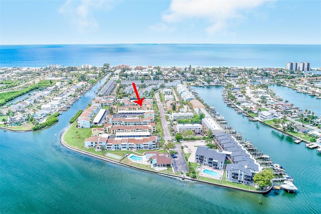 1 WINDRUSH BOULEVARD 77, Indian Rocks Beach, FL 33785