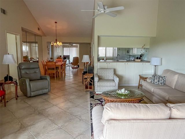 690 BIRD BAY CIRCLE 28, Venice, FL 34285