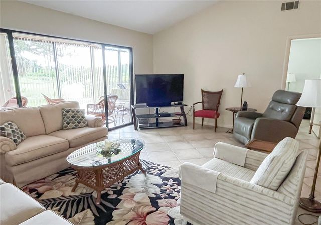 690 BIRD BAY CIRCLE 28, Venice, FL 34285