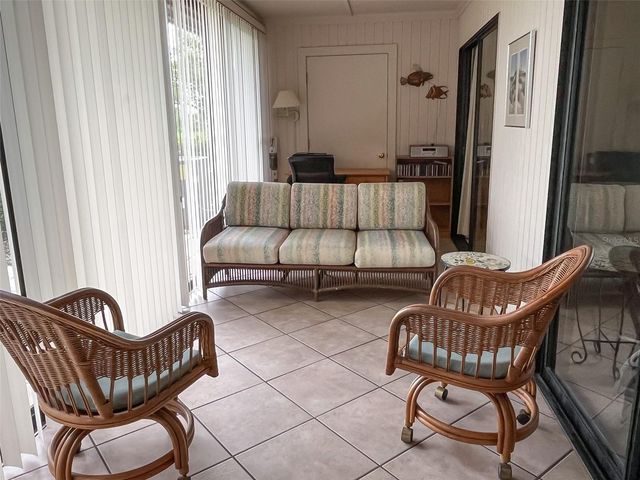 690 BIRD BAY CIRCLE 28, Venice, FL 34285