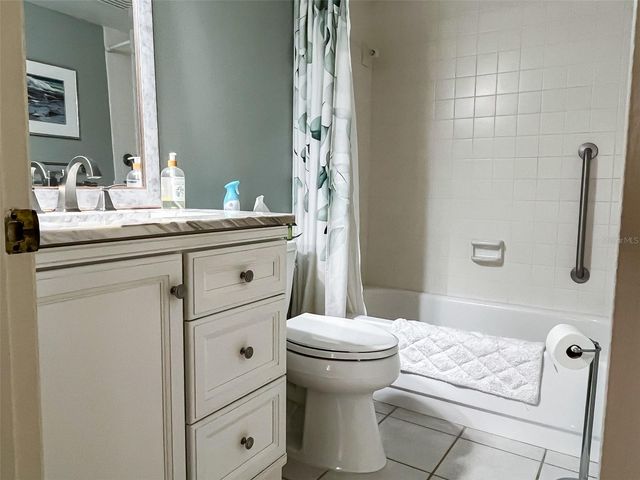 690 BIRD BAY CIRCLE 28, Venice, FL 34285