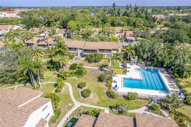 690 BIRD BAY CIRCLE 28, Venice, FL 34285