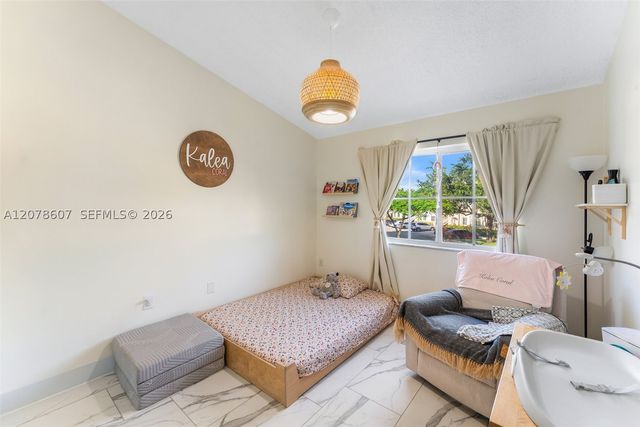 2140 NW 78th Ave 204, Pembroke Pines, FL 33024