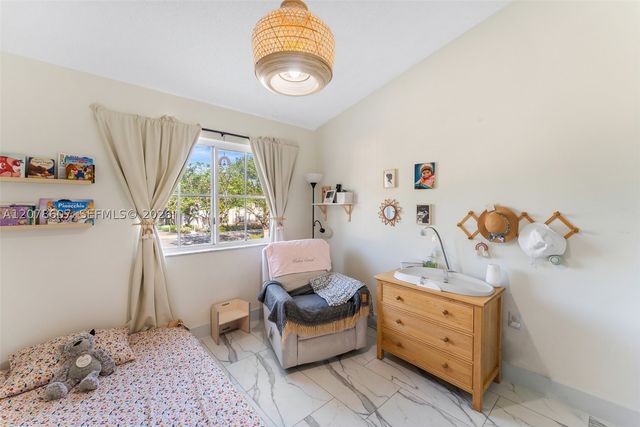 2140 NW 78th Ave 204, Pembroke Pines, FL 33024