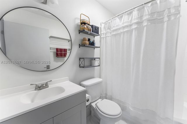 2140 NW 78th Ave 204, Pembroke Pines, FL 33024