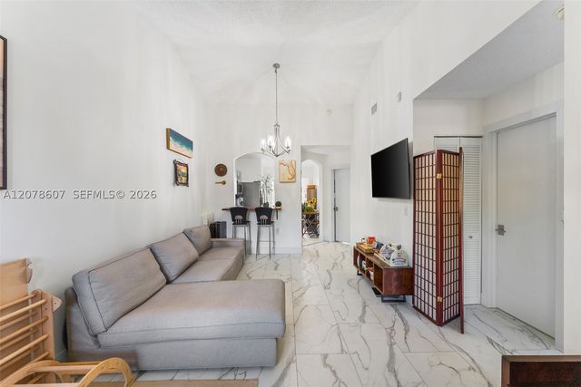 2140 NW 78th Ave 204, Pembroke Pines, FL 33024