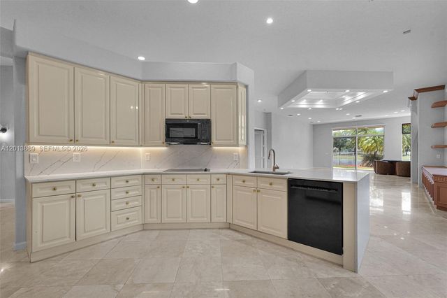 2456 Bay Isle Court, Weston, FL 33327
