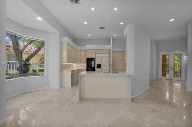 2456 Bay Isle Court, Weston, FL 33327