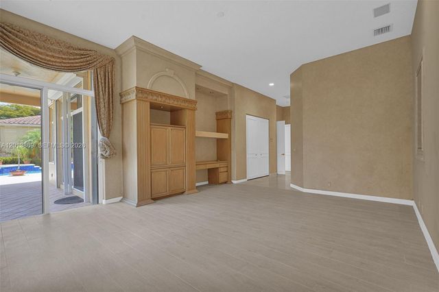 2456 Bay Isle Court, Weston, FL 33327