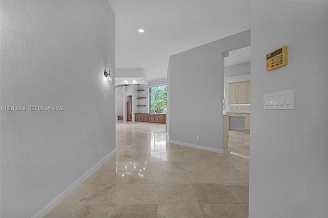 2456 Bay Isle Court, Weston, FL 33327