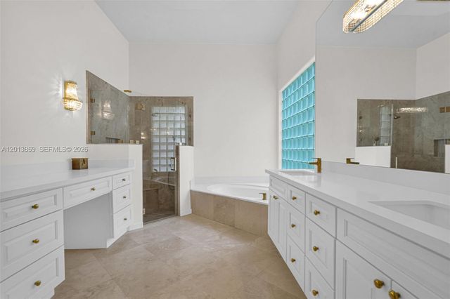 2456 Bay Isle Court, Weston, FL 33327
