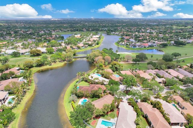 2456 Bay Isle Court, Weston, FL 33327
