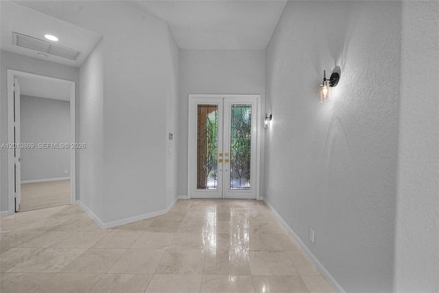 2456 Bay Isle Court, Weston, FL 33327