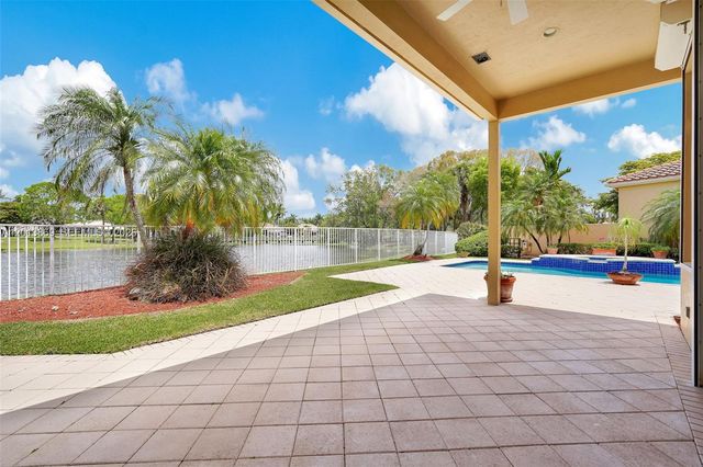 2456 Bay Isle Court, Weston, FL 33327