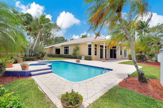 2456 Bay Isle Court, Weston, FL 33327