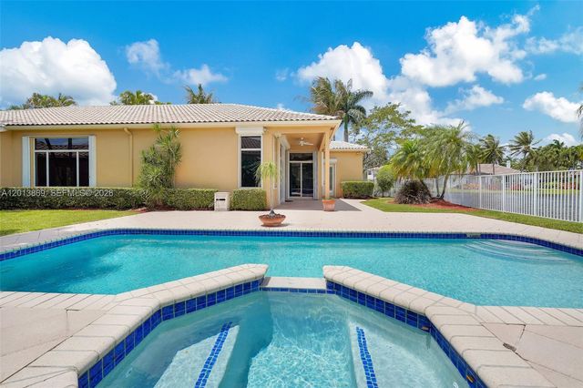 2456 Bay Isle Court, Weston, FL 33327