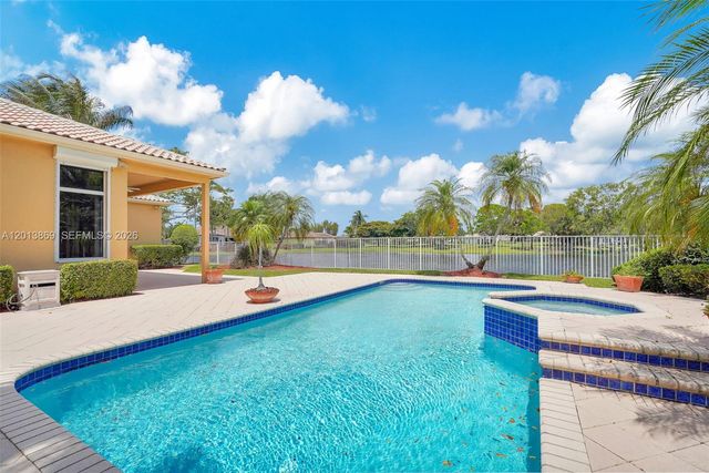 2456 Bay Isle Court, Weston, FL 33327
