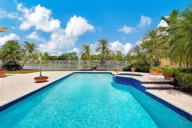 2456 Bay Isle Court, Weston, FL 33327