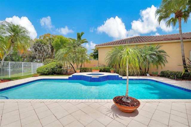 2456 Bay Isle Court, Weston, FL 33327