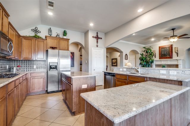 212 Barkley Drive, Hickory Creek, TX 75065