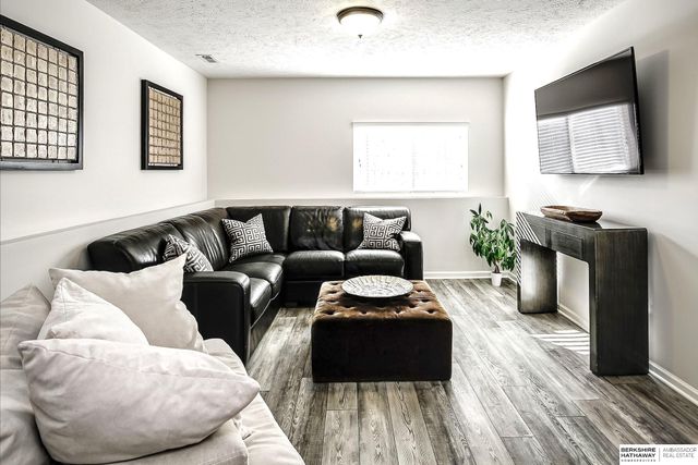 7855 N 144th Avenue, Bennington, NE 68007