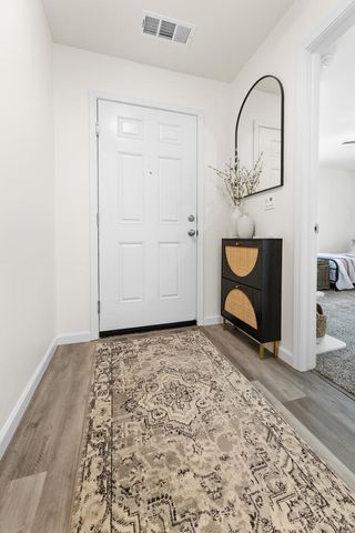 7144 Wren Avenue, Visalia, CA 93291