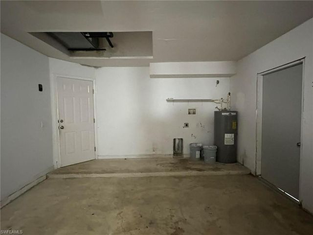 1321 Diplomat PKWY E, Cape Coral, FL 33909