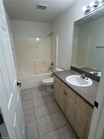 1321 Diplomat PKWY E, Cape Coral, FL 33909