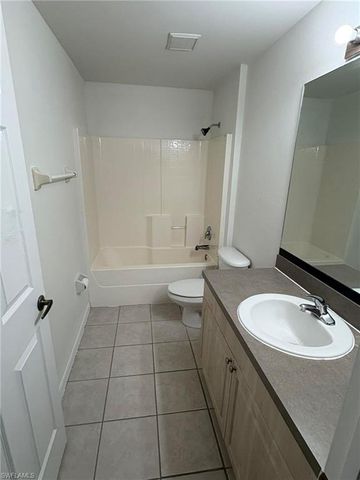 1321 Diplomat PKWY E, Cape Coral, FL 33909