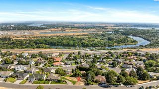260 Rockwood Dr, Richland, WA 99352
