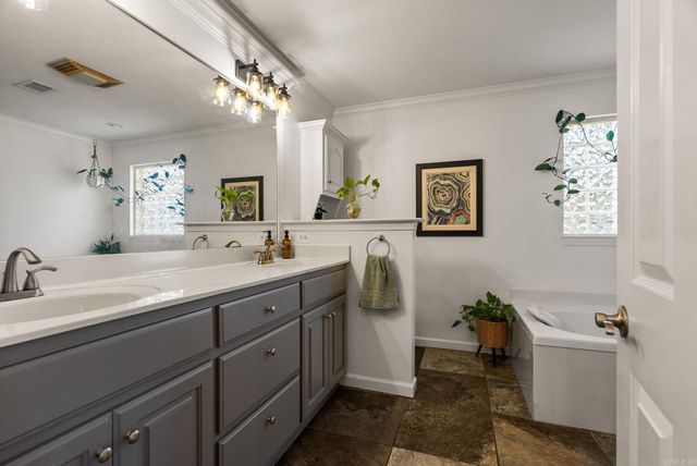 15 Mont Blanc Cove, Maumelle, AR 72113