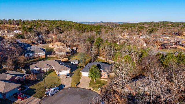 15 Mont Blanc Cove, Maumelle, AR 72113