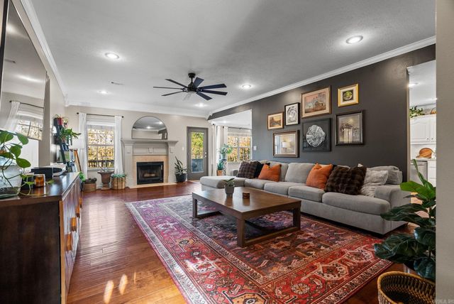 15 Mont Blanc Cove, Maumelle, AR 72113