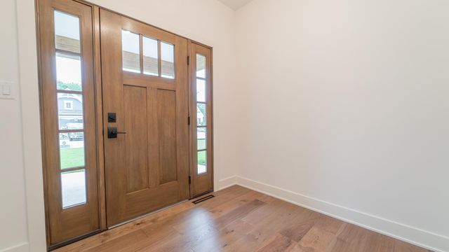 161 N Winterberry Drive, Valparaiso, IN 46385