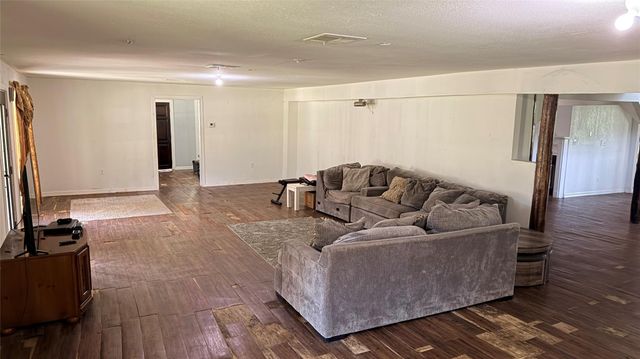 20 Joyce Road, Cleveland, TX 77328