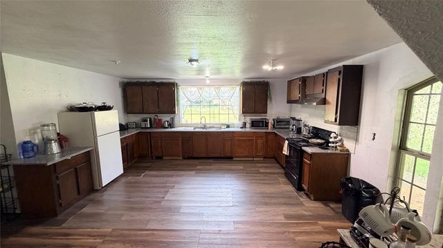 20 Joyce Road, Cleveland, TX 77328