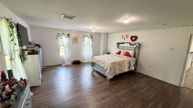 20 Joyce Road, Cleveland, TX 77328