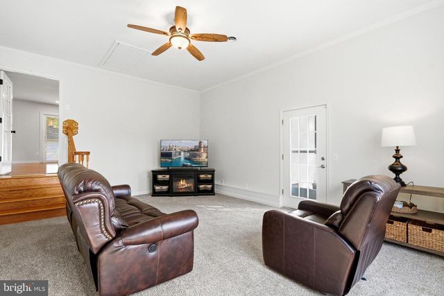 7219 CARRICO MILL RD, Hughesville, MD 20637