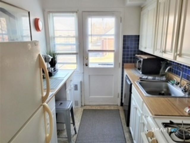 236 Glenbrook Road 12A, Stamford, CT 06906