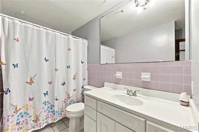 205 Morewood Drive, Manchester, MO 63011