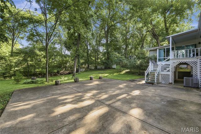 205 Morewood Drive, Manchester, MO 63011